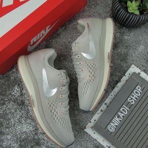 Nike Air Zoom Pegasus Sneakers